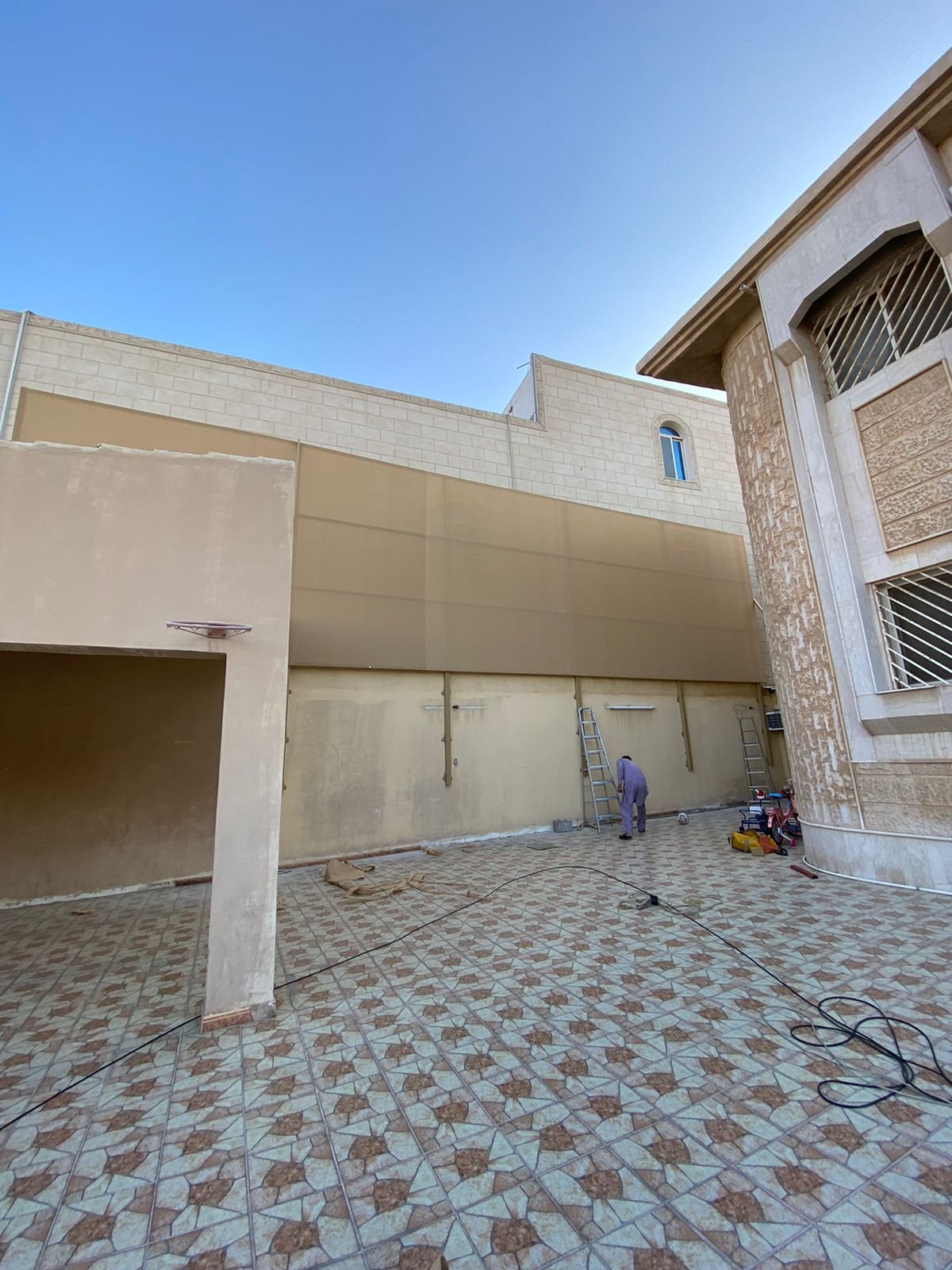 بناء ملاحق ومجالس خارجية